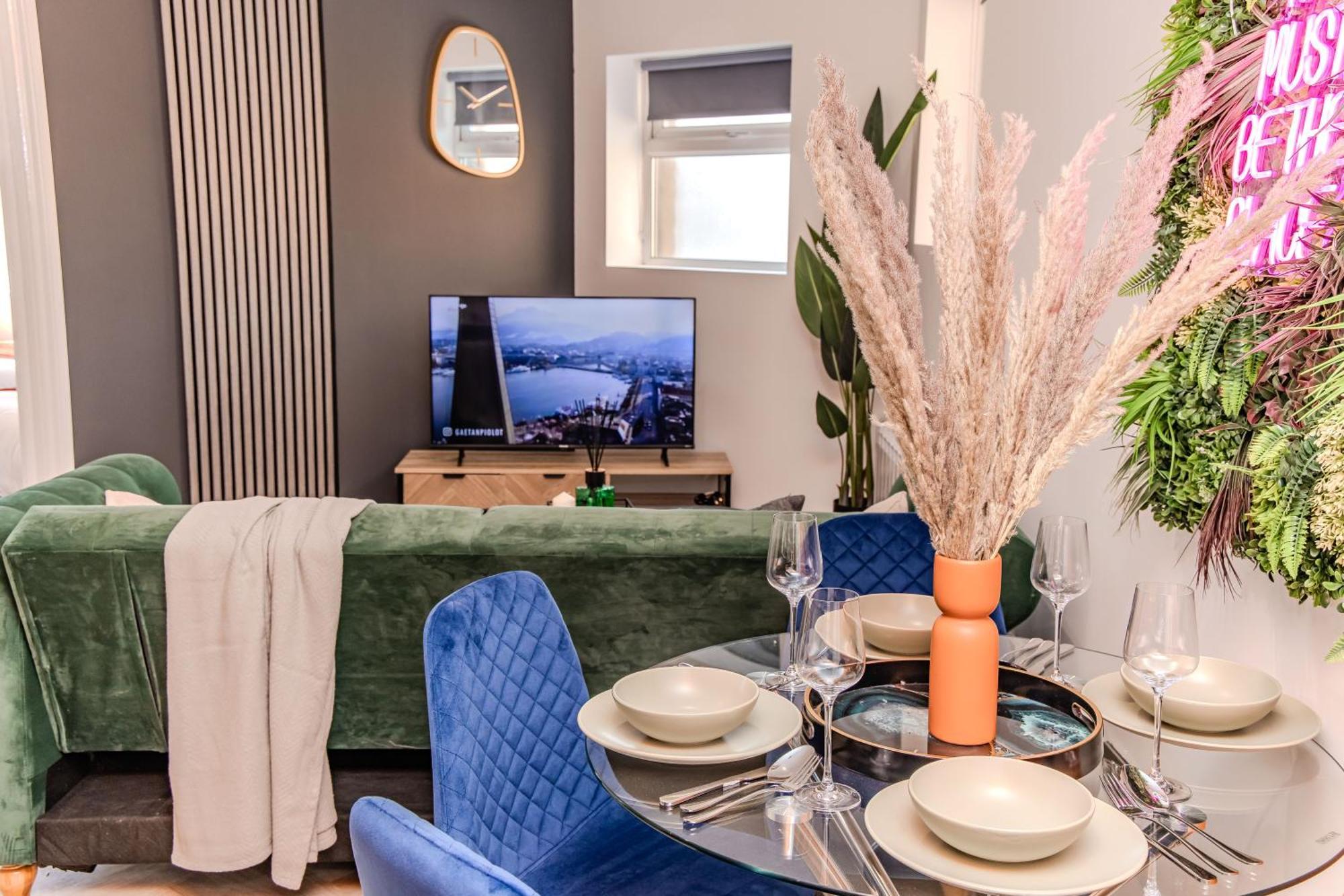Super Central 2 Bedroom Flat I Next To Shopping Center & Brighton Beach ภายนอก รูปภาพ